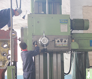 ����T��S